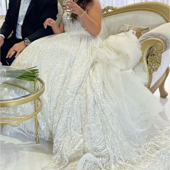 Wedding dress - Picture 7 of 7